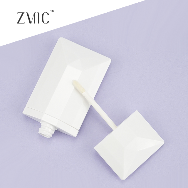 Flat Thin 4G White Plastic Lip Gloss Tube Private Label Cosmetic Packaging