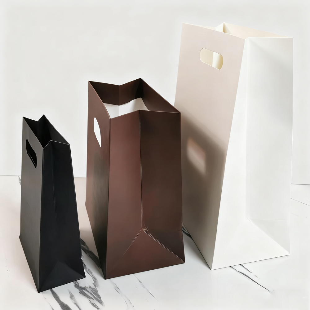 Custom Logo Printed Biodegradable Brown Kraft Paper Bag Luxury Gift Shopping Paper Bag Packaging With Die Cut Handle