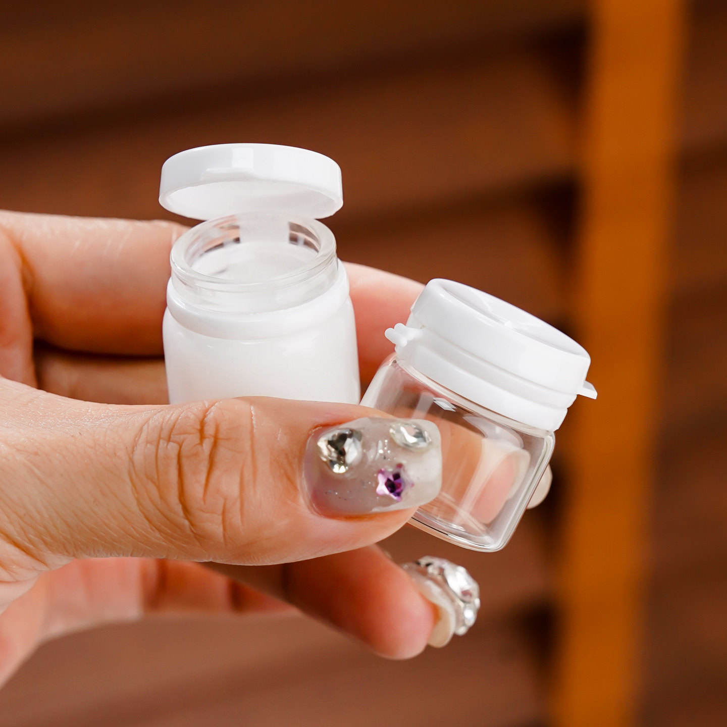 Transparent and Amber Glass Cream and Mask Wide-mouthed Glass Cosmetic Package Bottles