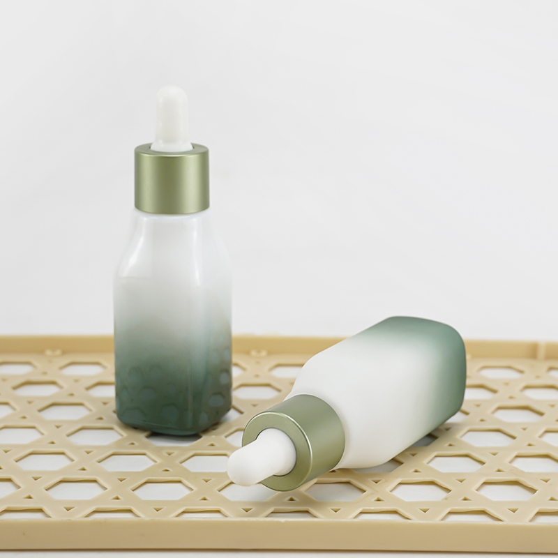 Recyclable 40ml Gradient Opal Glass Bottle With Dropper for Organic Cosmetics Skincare Packaging