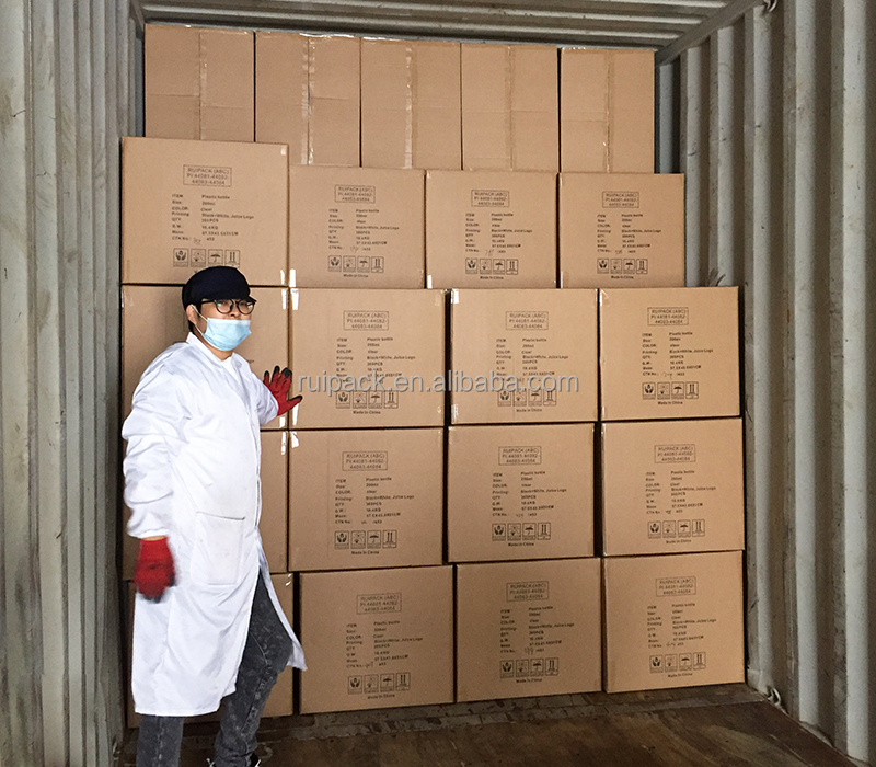 Stuffing container