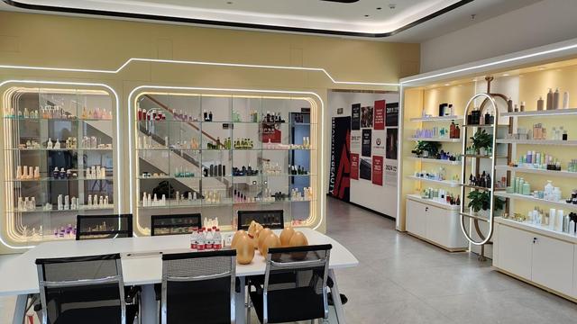 Custom cosmetic packaging solutions by Hangzhou Ariqa Fashion Co. Ltd