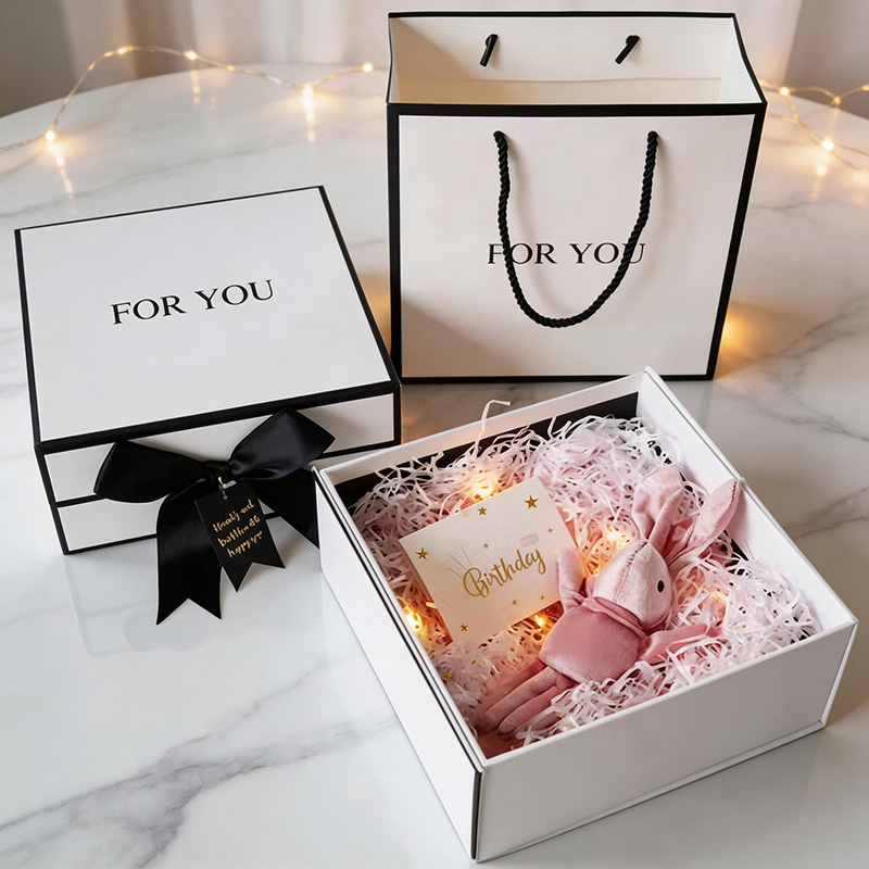 Recyclable Square Paperboard Window Gift Box with Beautiful Fold Transparent Design Hand Gift for Valentine's Day-Customizable