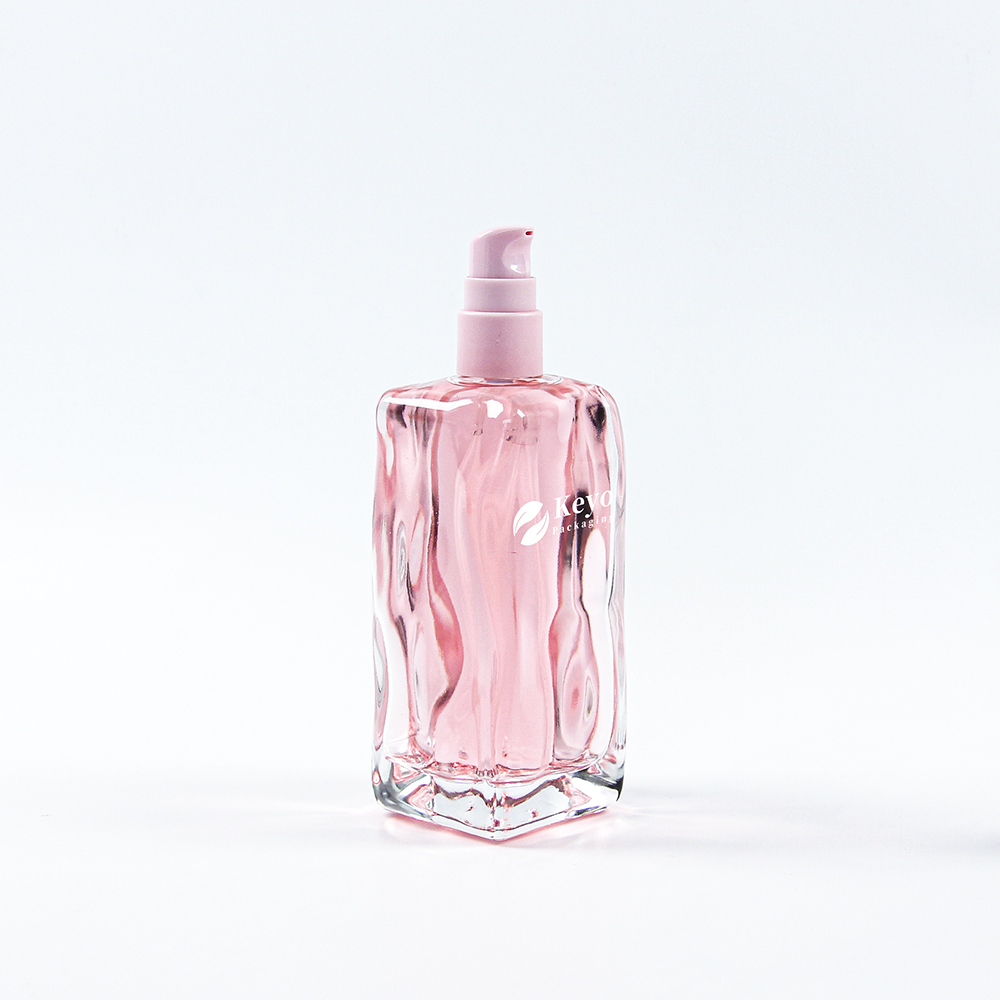 Organic Design Pink Glass Skincare Bottles 40ml 120ml 150ml Square Shape Cosmetic Packaging with Pump for Lotion