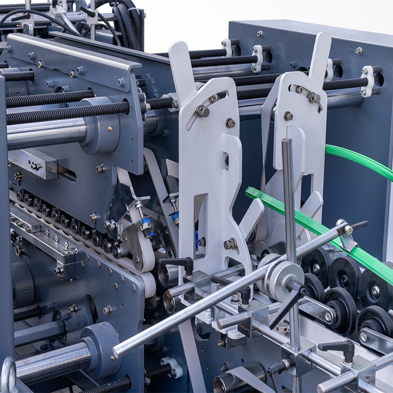 Modernization Carton Forming Machine Rigid Box Making Machine Yja-700 for Cosmetics Packaging