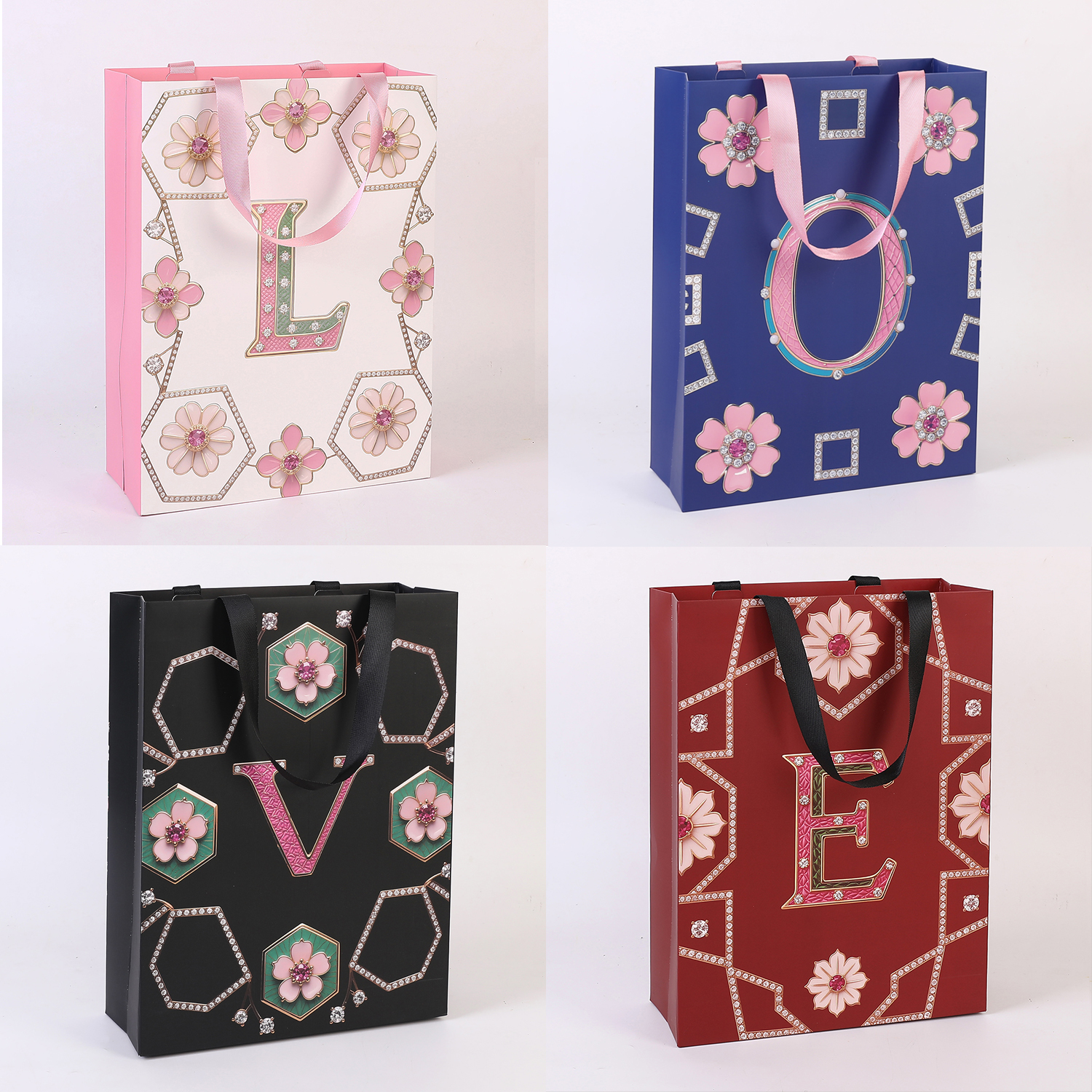 25*32*12cm Wholesale Eco-friendly FSC Paper Bag Custom Printed Flower Letter Gift Packaging Bags in Stock