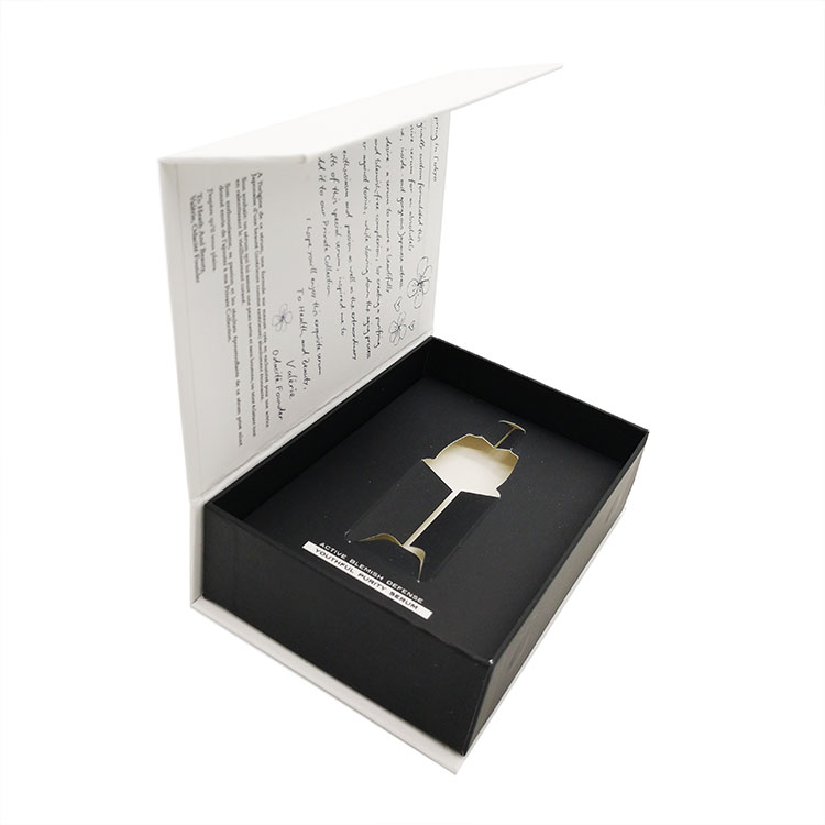 Recyclable Gift Box with Magnetic Closure Wholesale and Plastic Free Packaging 2026 Trends for Sustainable Branding