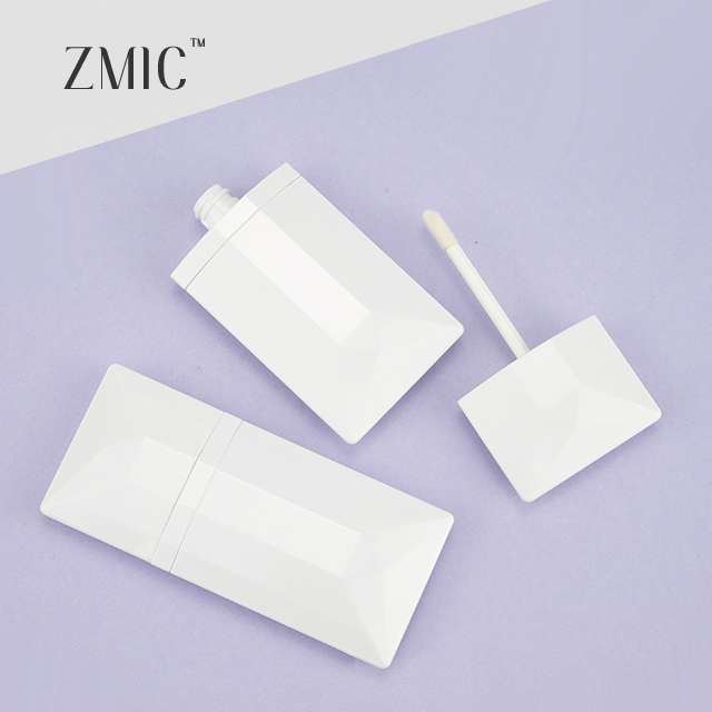 Flat Thin 4G White Plastic Lip Gloss Tube Private Label Cosmetic Packaging