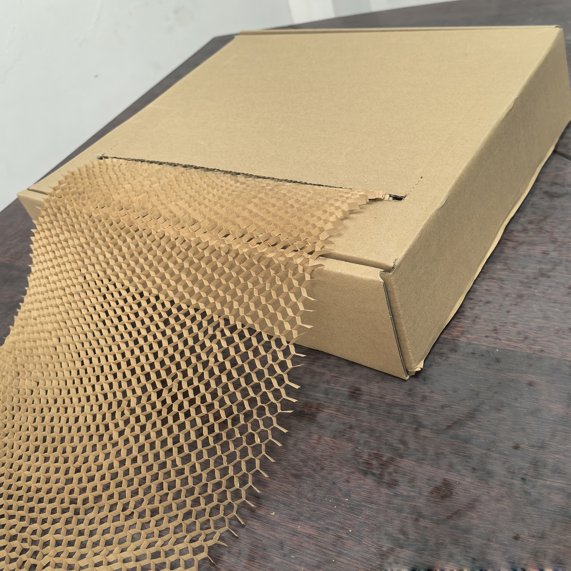 3D Honeycomb Stretch Paper Biodegradable &amp; Recyclable Sustainable Durable Packaging Designed for Secure Wrap Protection