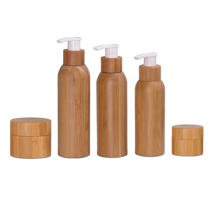 2025 Custom Bamboo Plastic Spray Bottle for Toner MistSkincare Refillable Eco Cosmetic Packaging with Natural Wood Design