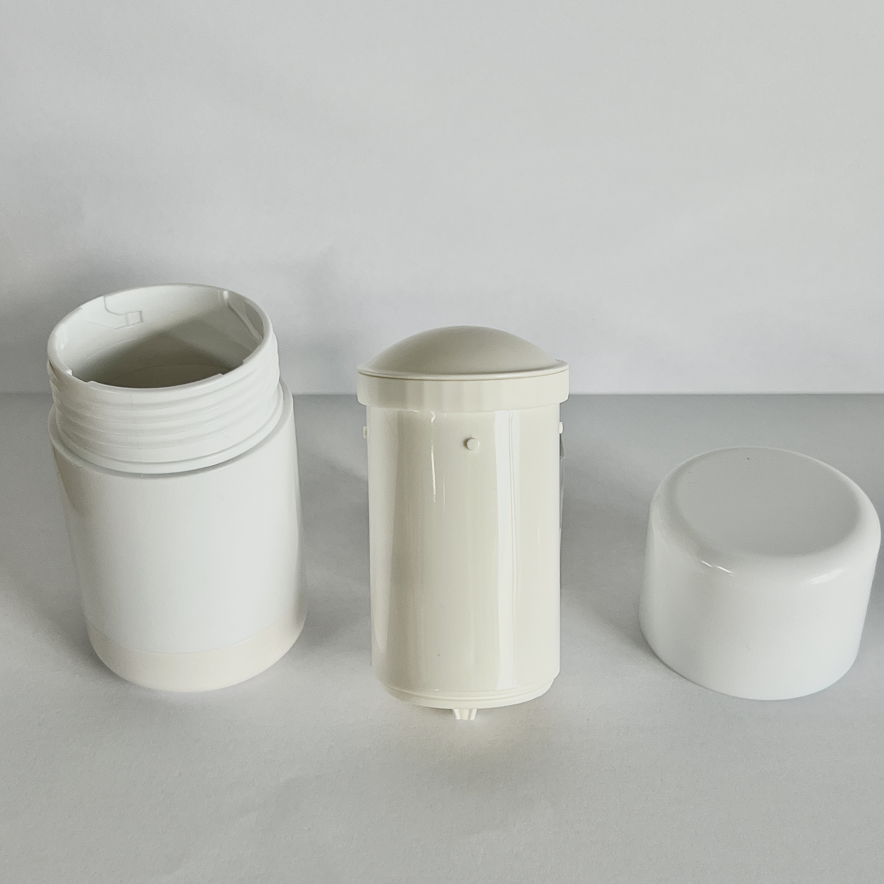 Eco Friendly Plastic Package Tube Refillable Cosmetic Packaging Deodorant Stick Container