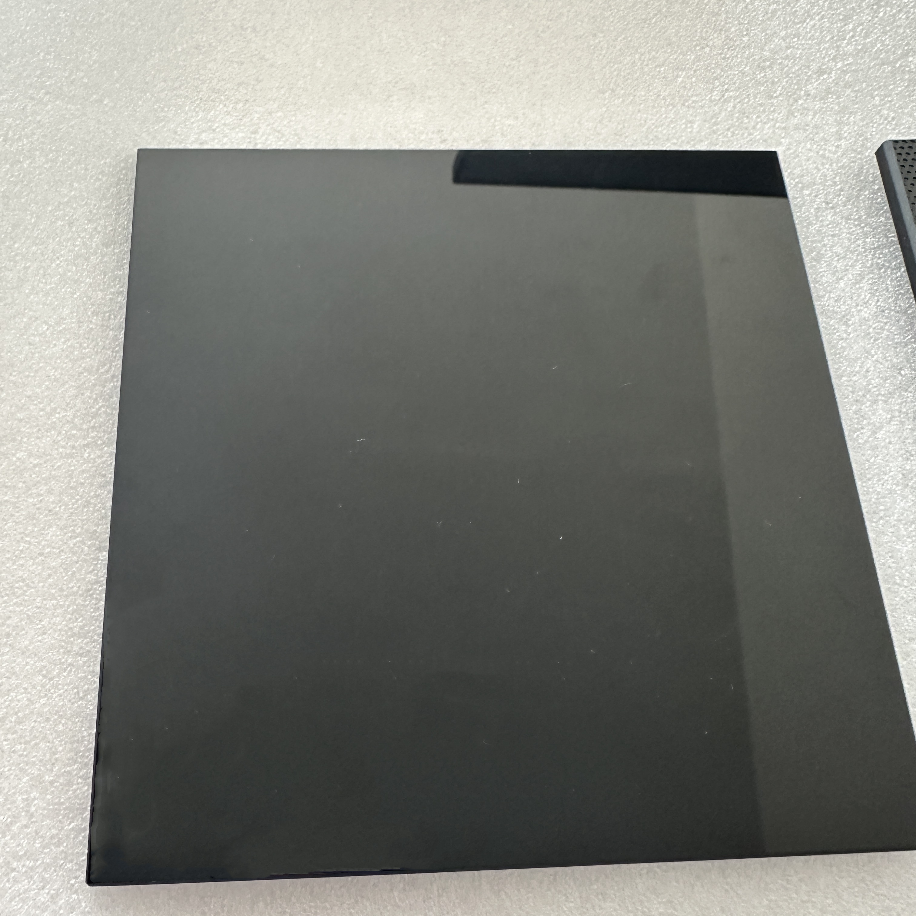 Custom Solid Tempered Black Ceramic Glass Cooktop for Induction Cooker for Kitchen Bathroom Living Room Bedroom Use 5-Year