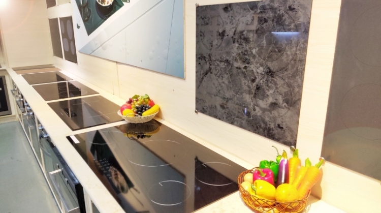 Built-In Electric Induction Cooktop Crystal Black Glass Surface Sensor Touch Control 4 Burners 7200W Energy-Saving for Household