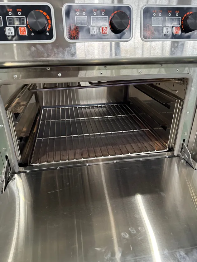 Multifunctional Commercial Kitchen Equipment 4/6 Burners Induction Cooker with Oven