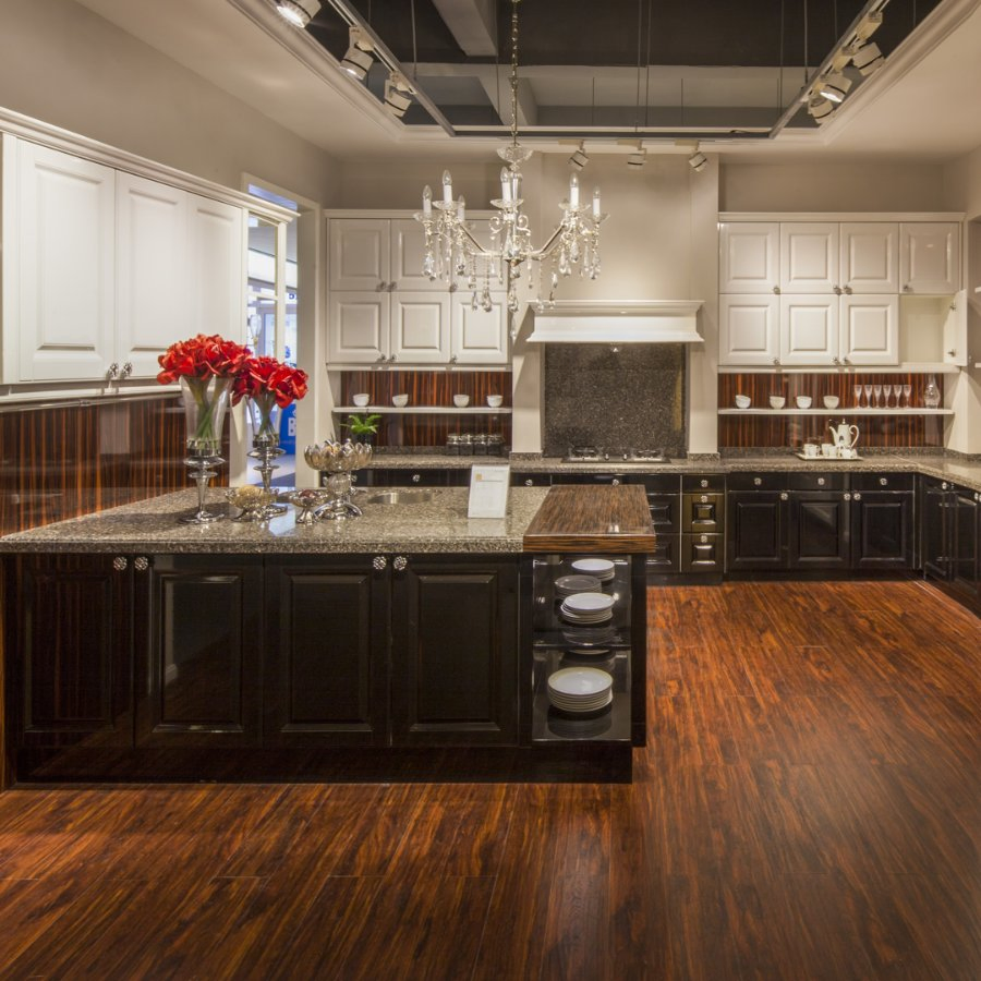 Luxury Whole House Customization Modular Solid Wood Kitchen Cabinet with Soft Closing Drawers Smart Pantry Cupboard Island