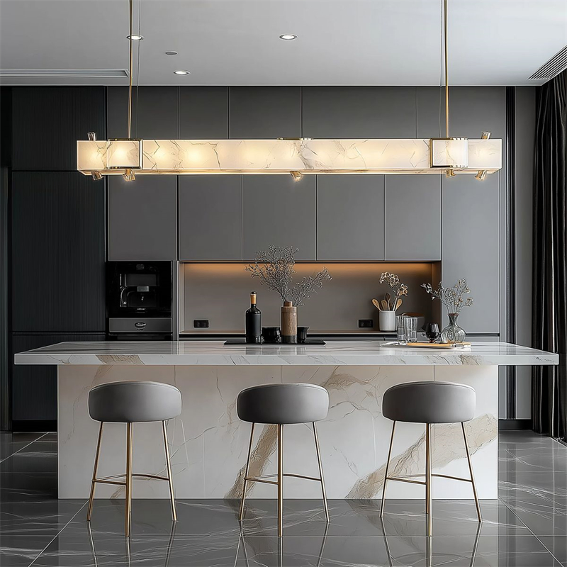 China Customized Modern MDF Laminate Wholesale Lacquer Storage Pantry Kitchen Cabinets