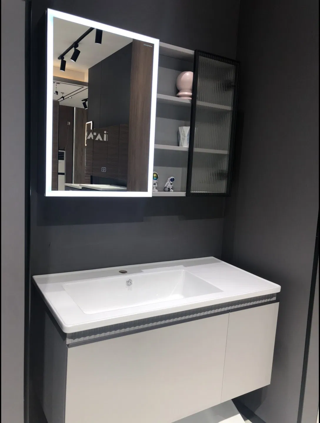 Cloud-Textured Ceramic Top Washbasin Cabinet-Linen-Wrapped Frame &amp; Silent Glide Drawers