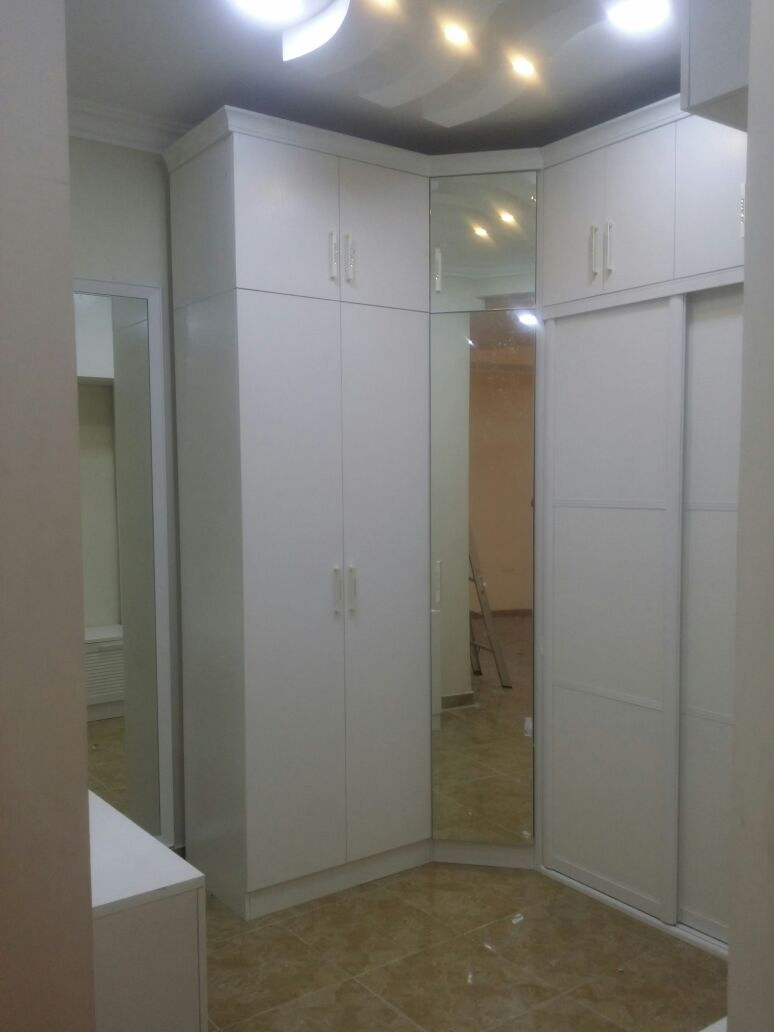 Luxury Custom Melamine Kitchen Cabinets and Walk-in Closets