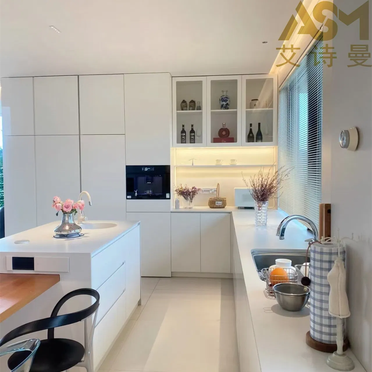 China Manufacturers Wholesale Factory Kitchen Furniture Modular Kitchen Cabinet Accessories Modular Wood Solid Wood Kitchen Cabinet