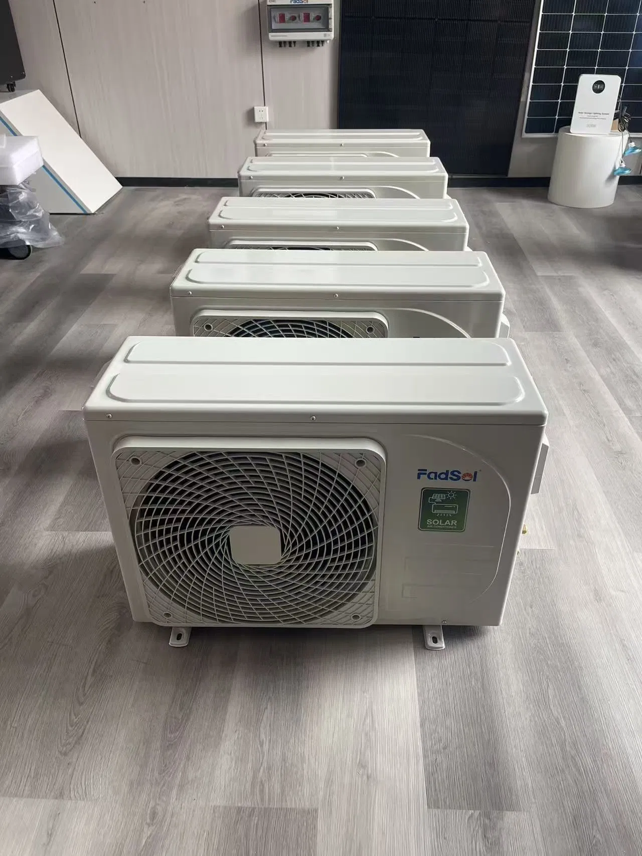New 9000BTU 12000BTU 18000BTU 24000BTU Solar Power Price AC DC Hybrid Wall Split Solar Powered AC Air Conditioner