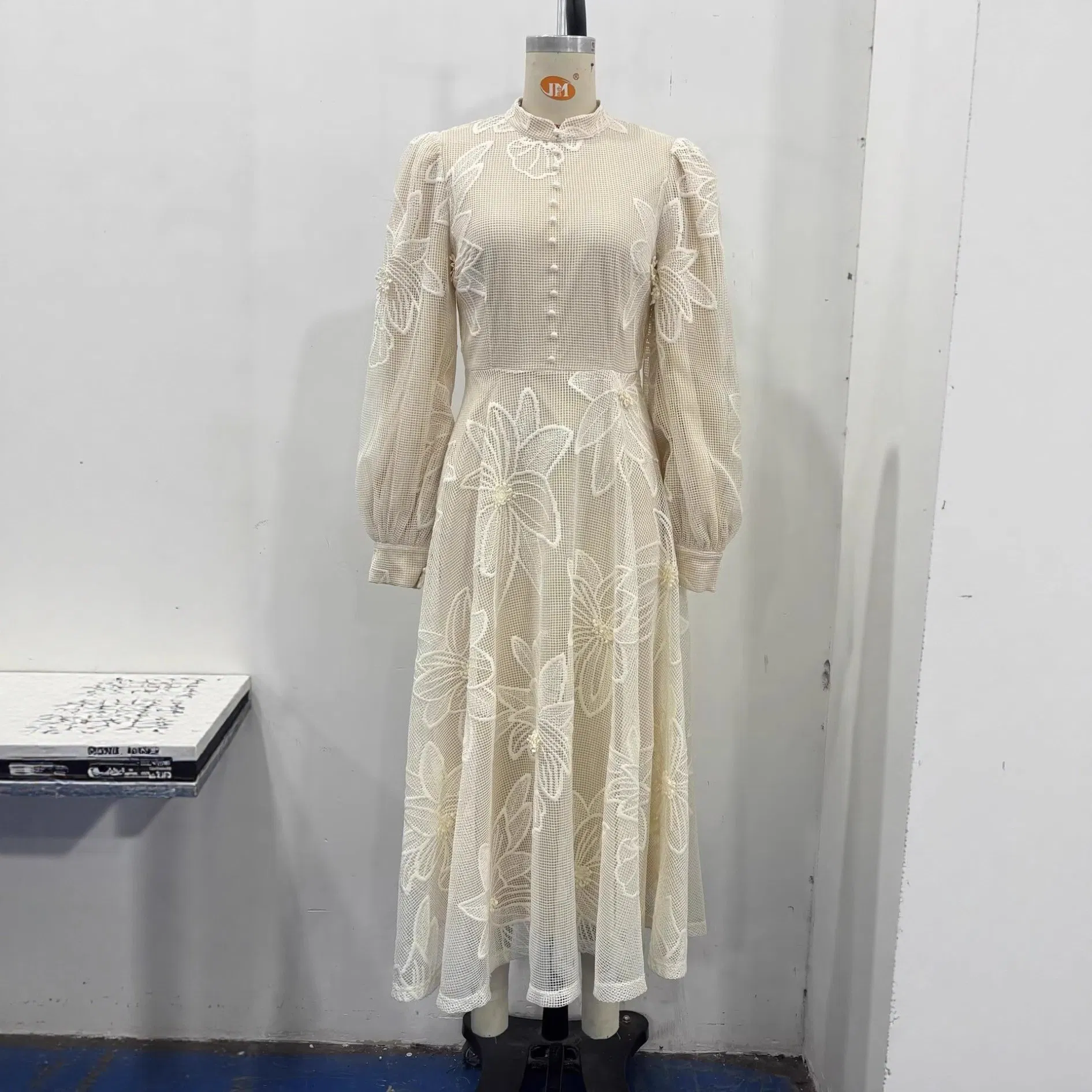 Women's Elegant Lace Embroidery Mandarin Collar Maxi Dress Slim Fit Long Party Evening Formal Occasion Wear