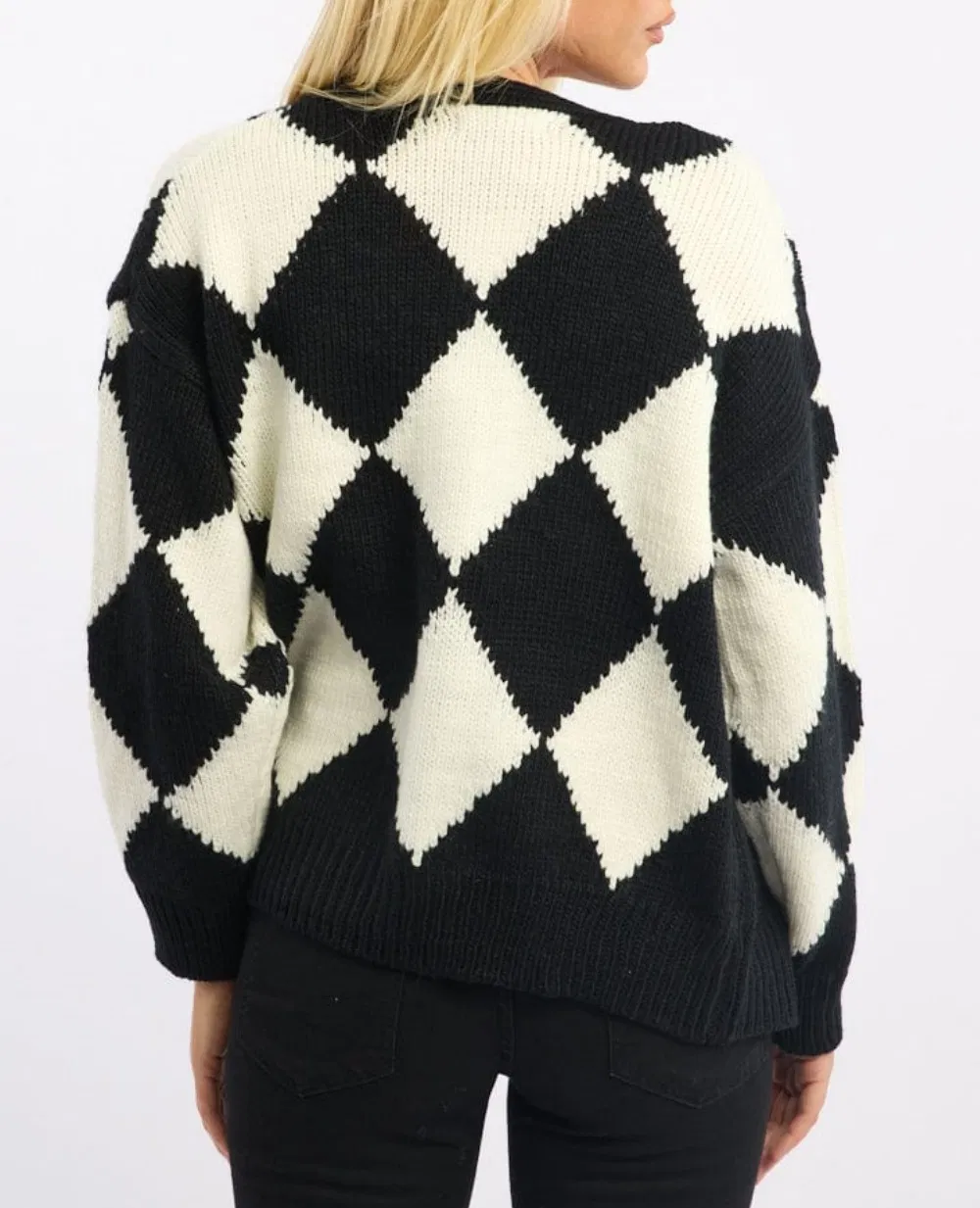 Chic Black and White Check Crop Knit Cardigan