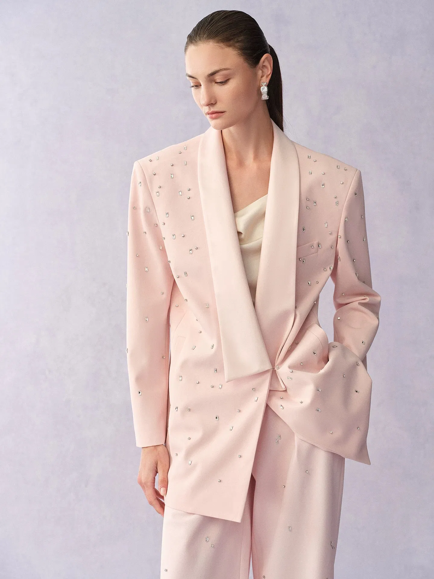 Luxury Manufacturer Shoulder Pad Ironing Beads Design Blazer for Woman Spring Summer Wear Women Suit Blazer Jacket