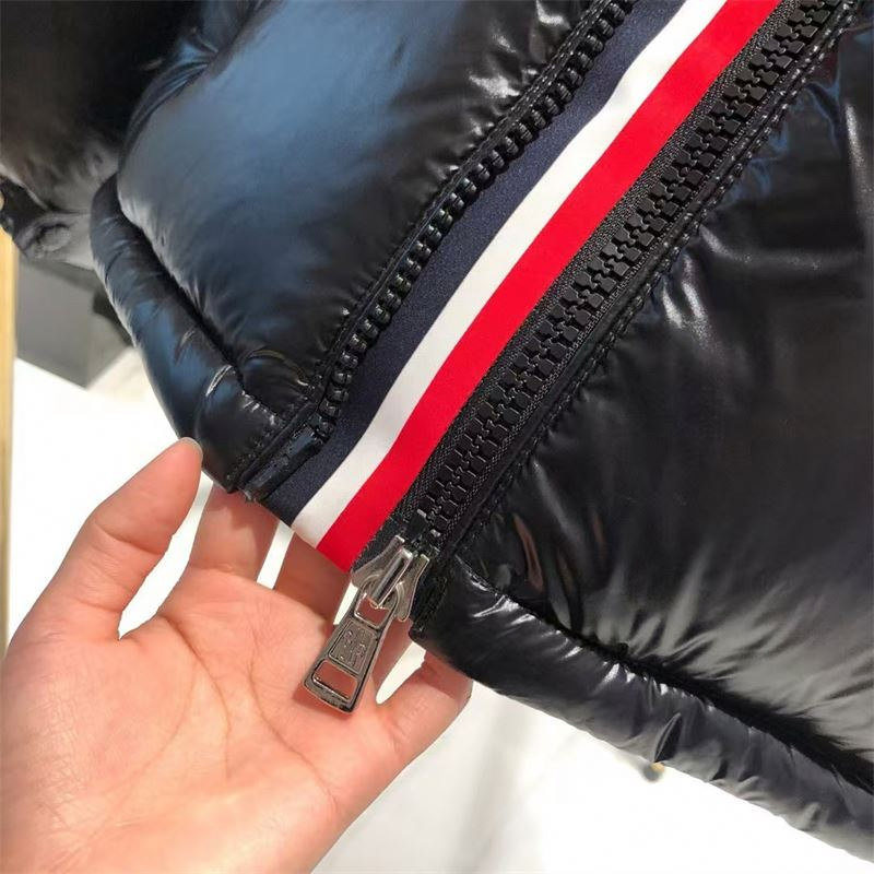 Luxury Designer Fashion Brand Couple Hooded Warm Coat White Duck Down Winter Bubble Jacket Women Mens Black Shiny Puffer Jacket