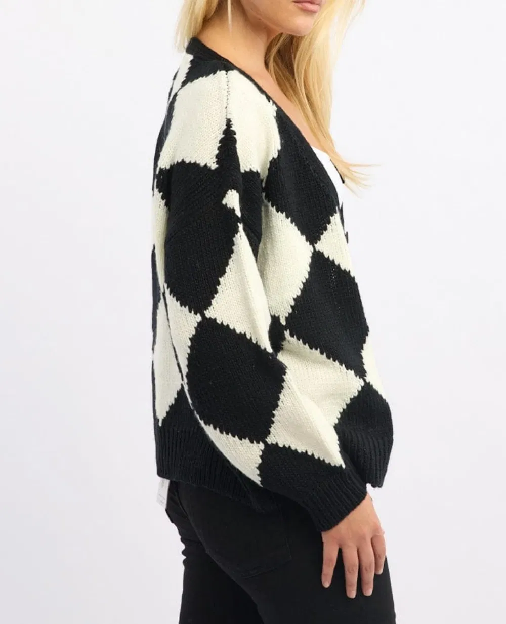 Chic Black and White Check Crop Knit Cardigan for Women
