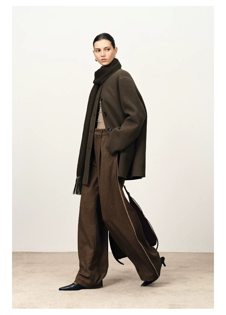 High Quality Wholesale MID Fit Knit Scarf Design Women's Wool Coat with Cashmere Wool Double Face Fabric