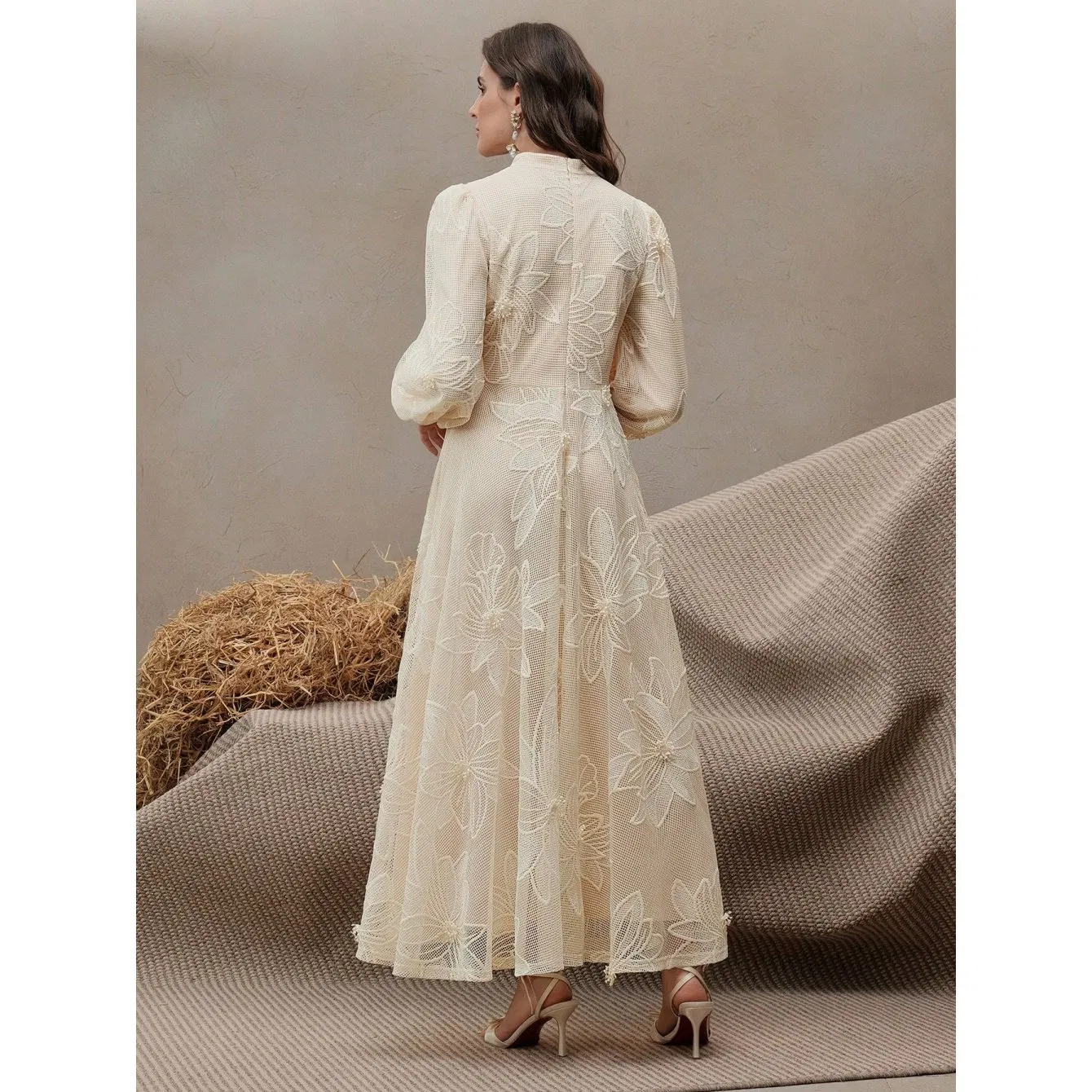 Women's Elegant Lace Embroidery Mandarin Collar Maxi Dress Slim Fit Long Party Evening Formal Occasion Wear