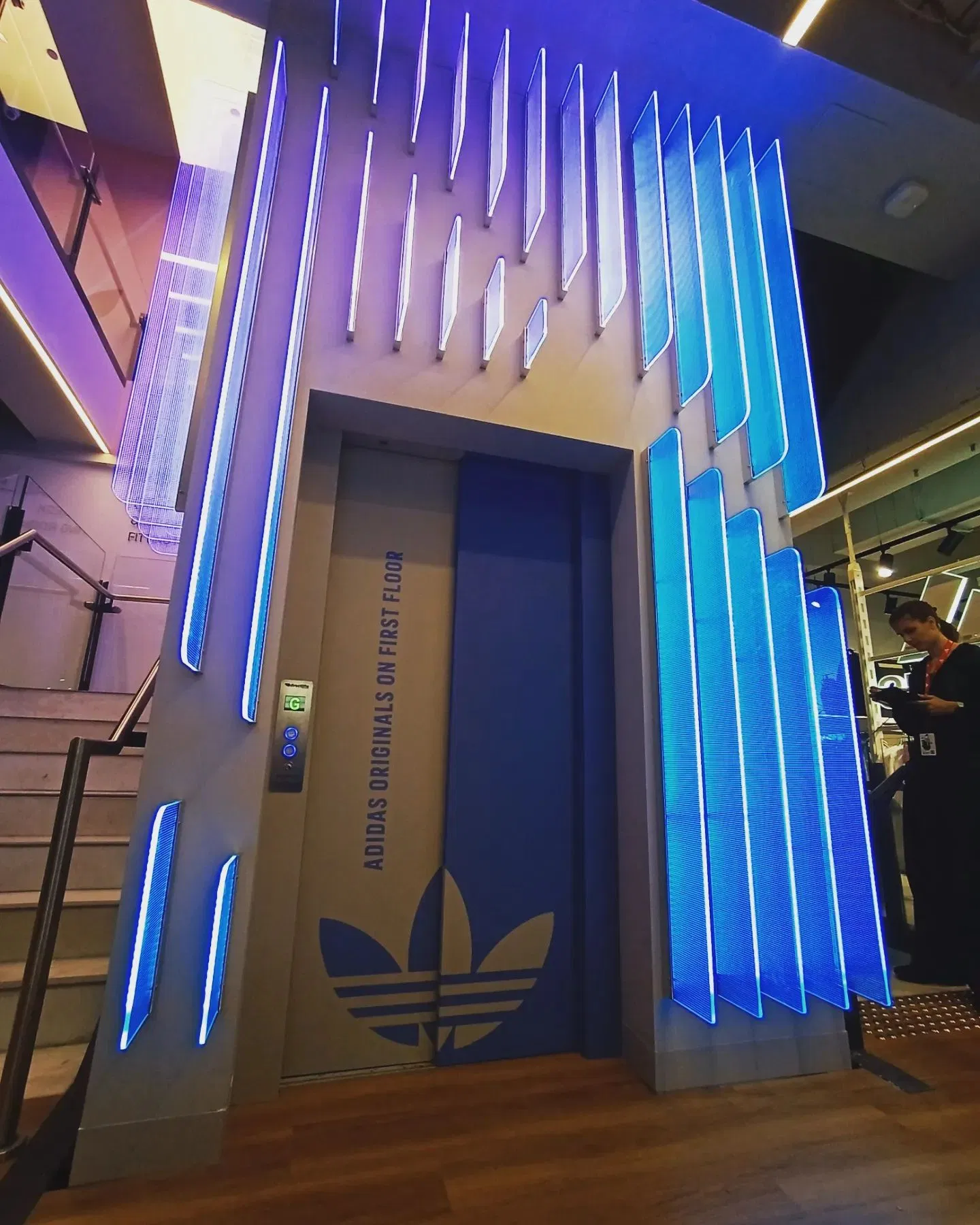 Large Space Comfortable Silent Stainless 1600kg 6 Person Passenger Lift Elevator