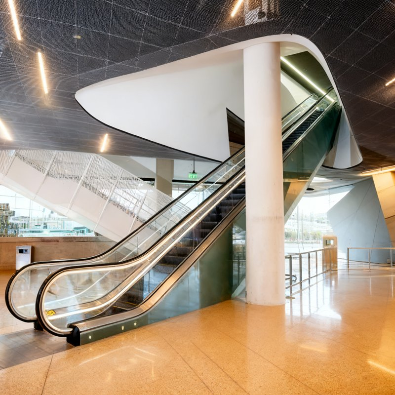 Compact Supermarket Escalator with 800mm Step Width for Efficient Transport