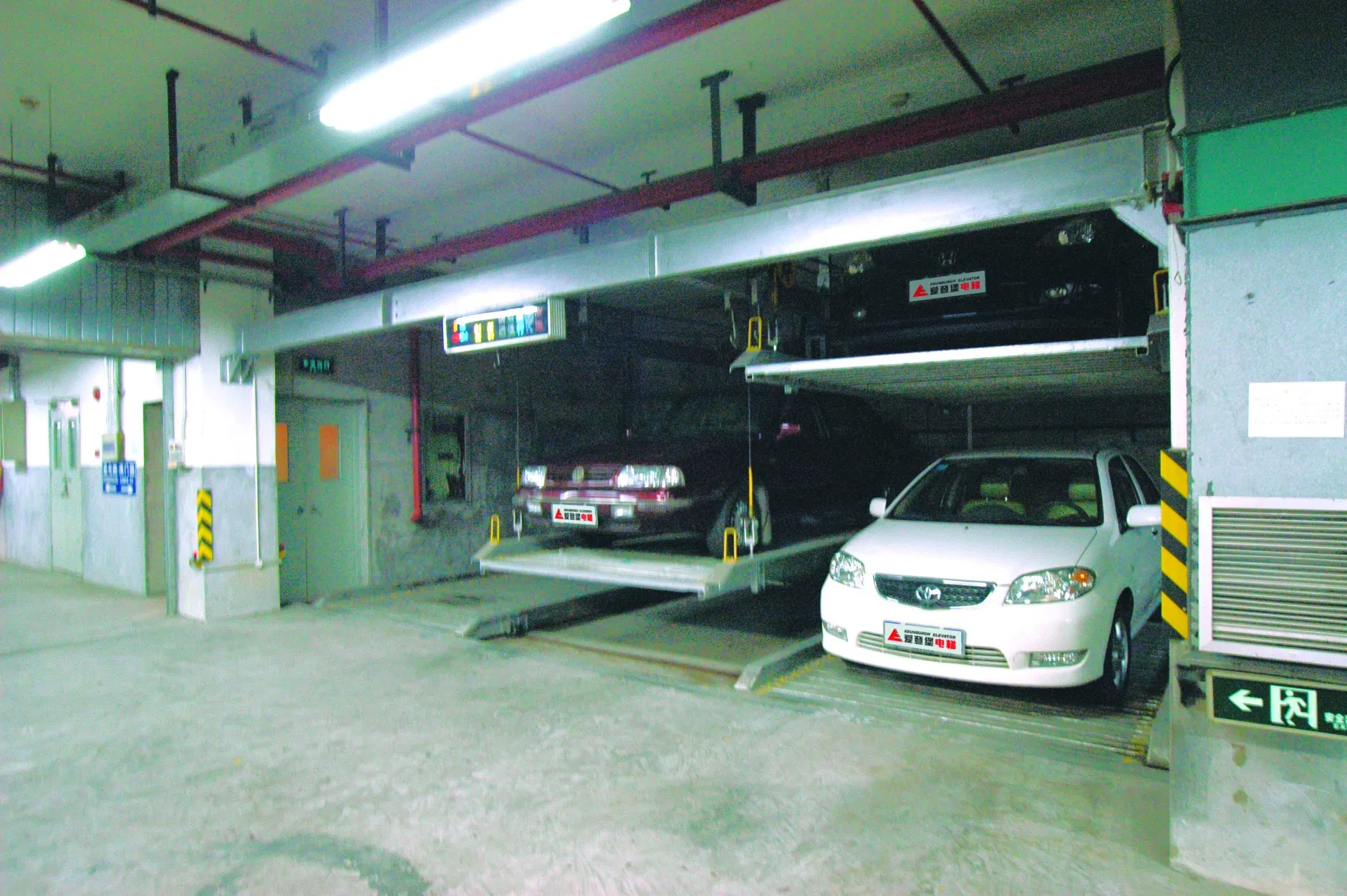 Edunburgh Car Parking System for Cars Shops/ Shopping Mall/ Hospital/ Public Projects Elevator