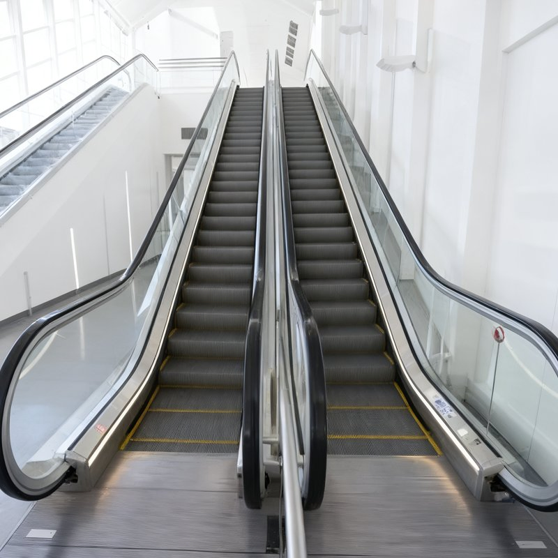 Compact Supermarket Escalator with 800mm Step Width for Efficient Transport