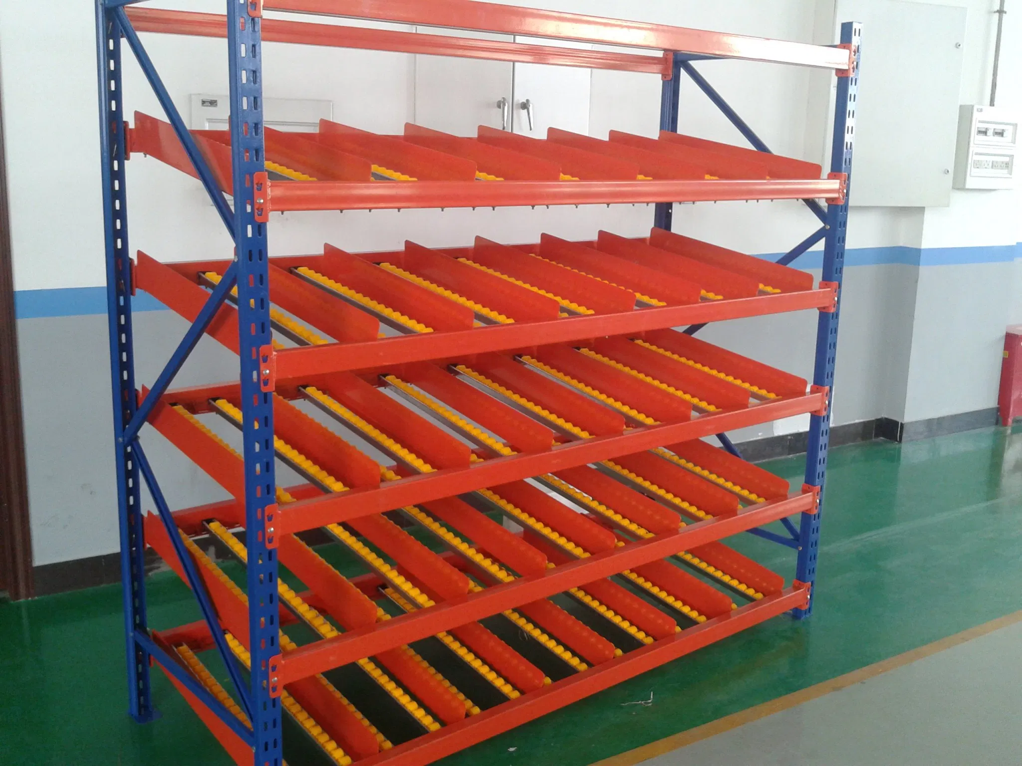 Slide Carton Flow Through Rack for Dynamic Storage.