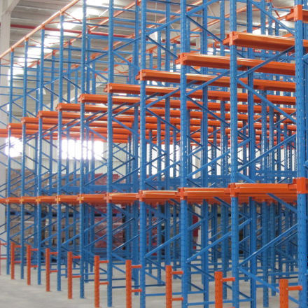 Industry Heavy Duty Durable Adjustable Narrow Aisle Drive-in Warehouse Frame Metal Steel Warehouse Storage Drive-in Radio Shuttle Car Pallet Rack