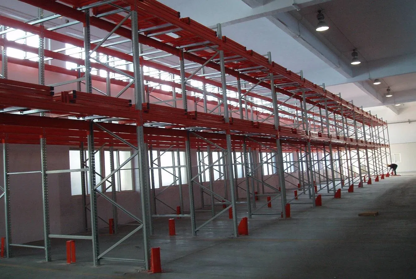 Heavy-Duty Pushback Pallet Racking System for Industry Storage.