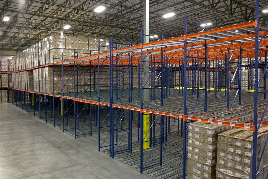 Pushback Pallet Racking System for Industry Warehouse.