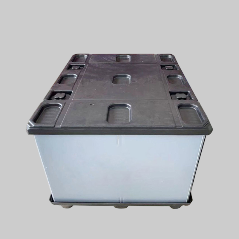 Straps Are Used to Secure Plastic Crates Plastic Container Storage Bin on Pallets for Products That Need to Prevent Jolts During Transportation