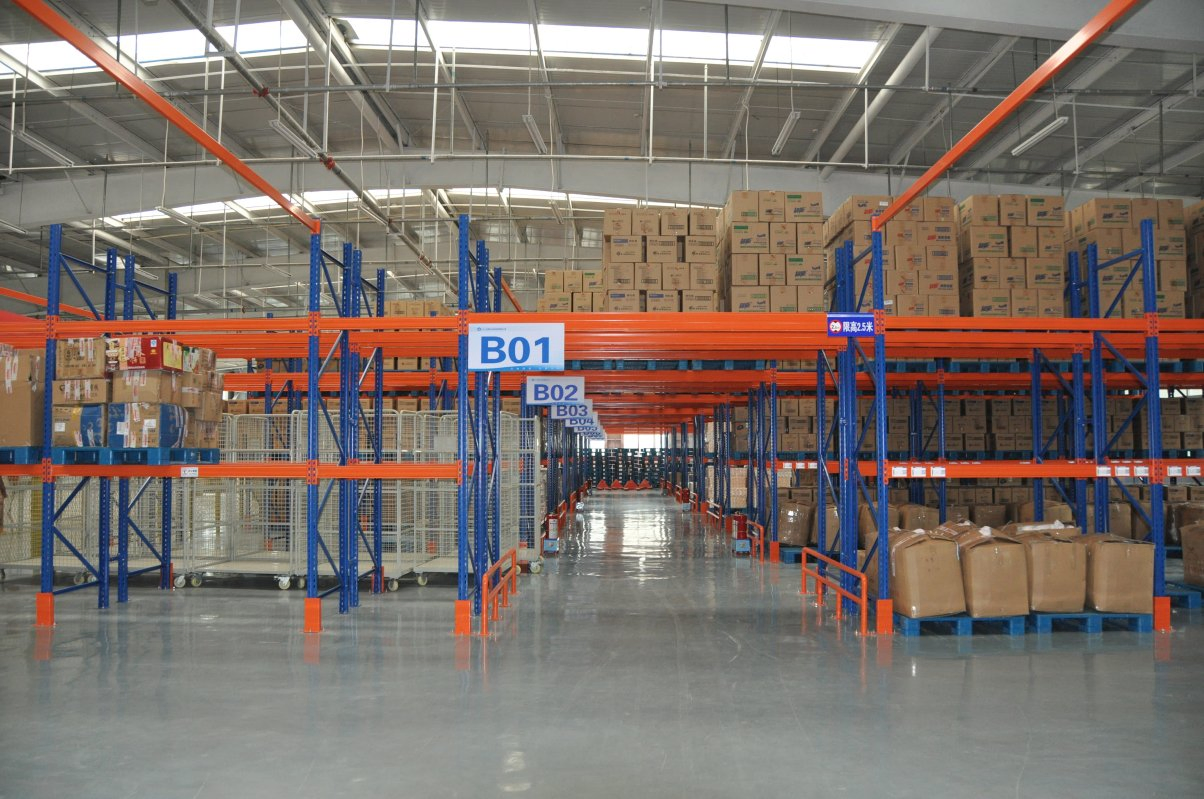 China Factory Made Fast Assembled Pallet Rack with Step Beam Teardrop Racks