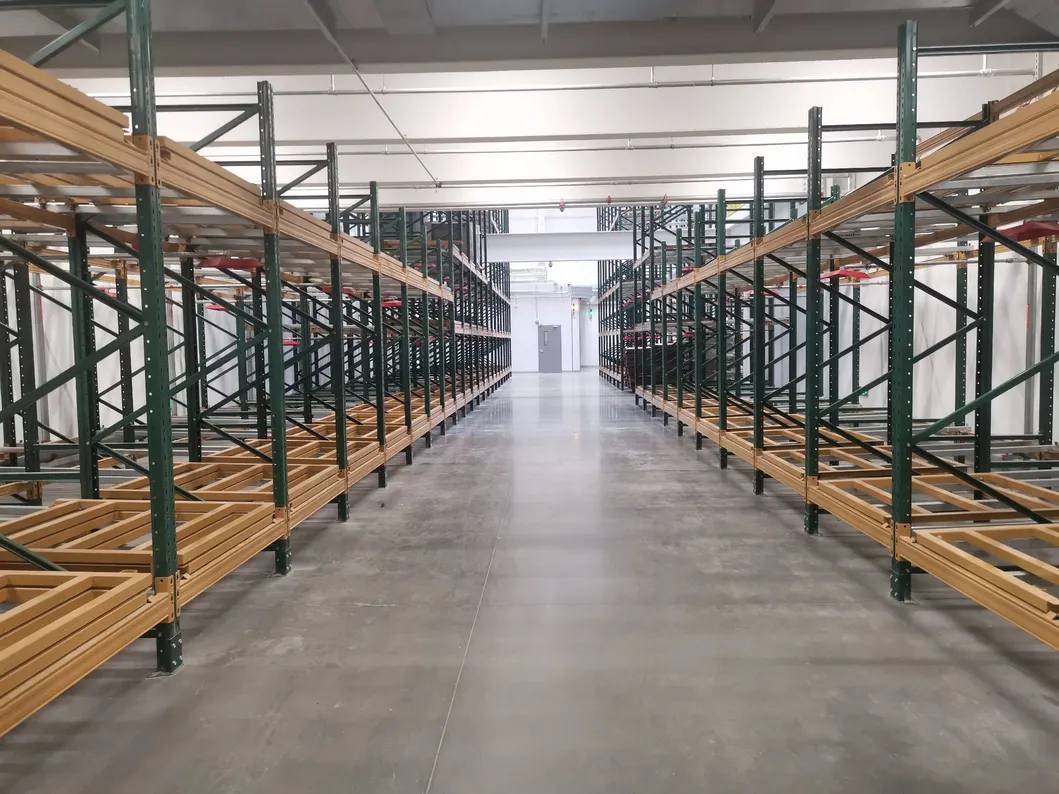 Push Back Racking Case 5