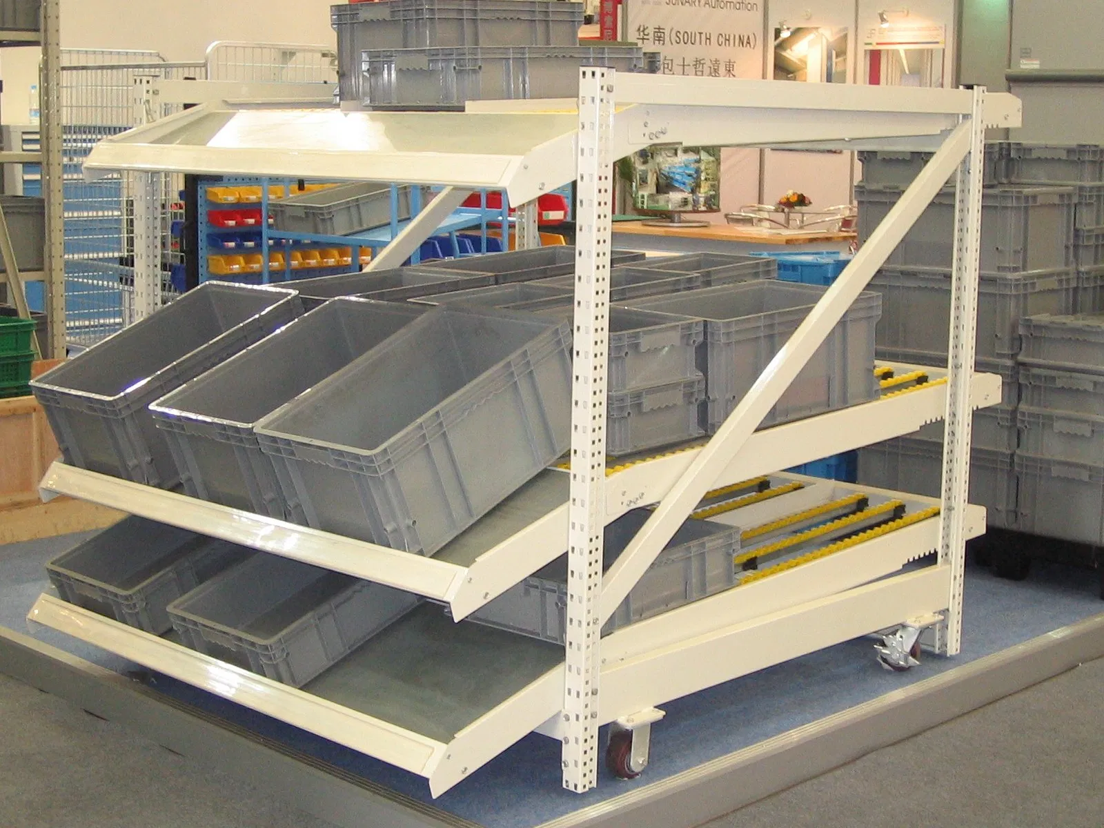 Slide Carton Flow Through Rack for Dynamic Storage.