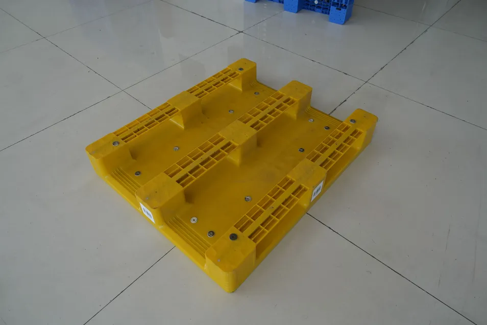 Plastic Pallet View 2