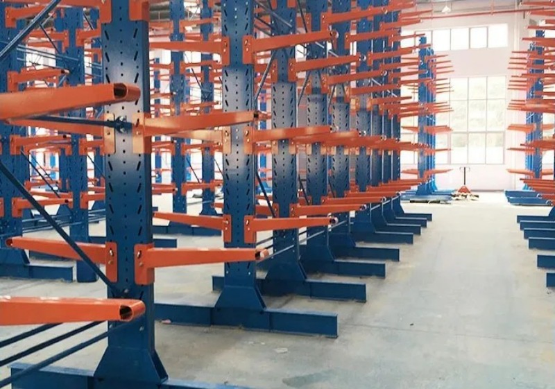 Reliable Corrosion-Protected Cantilever Rack for Safe Heavy Duty Storage