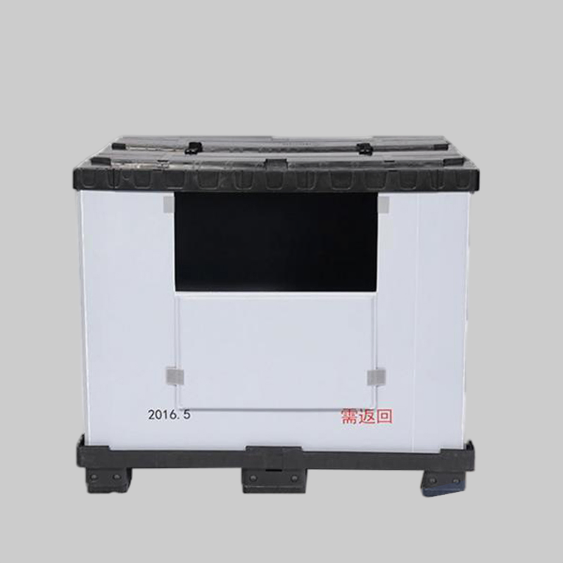 Straps Are Used to Secure Plastic Crates Plastic Container Storage Bin on Pallets for Products That Need to Prevent Jolts During Transportation