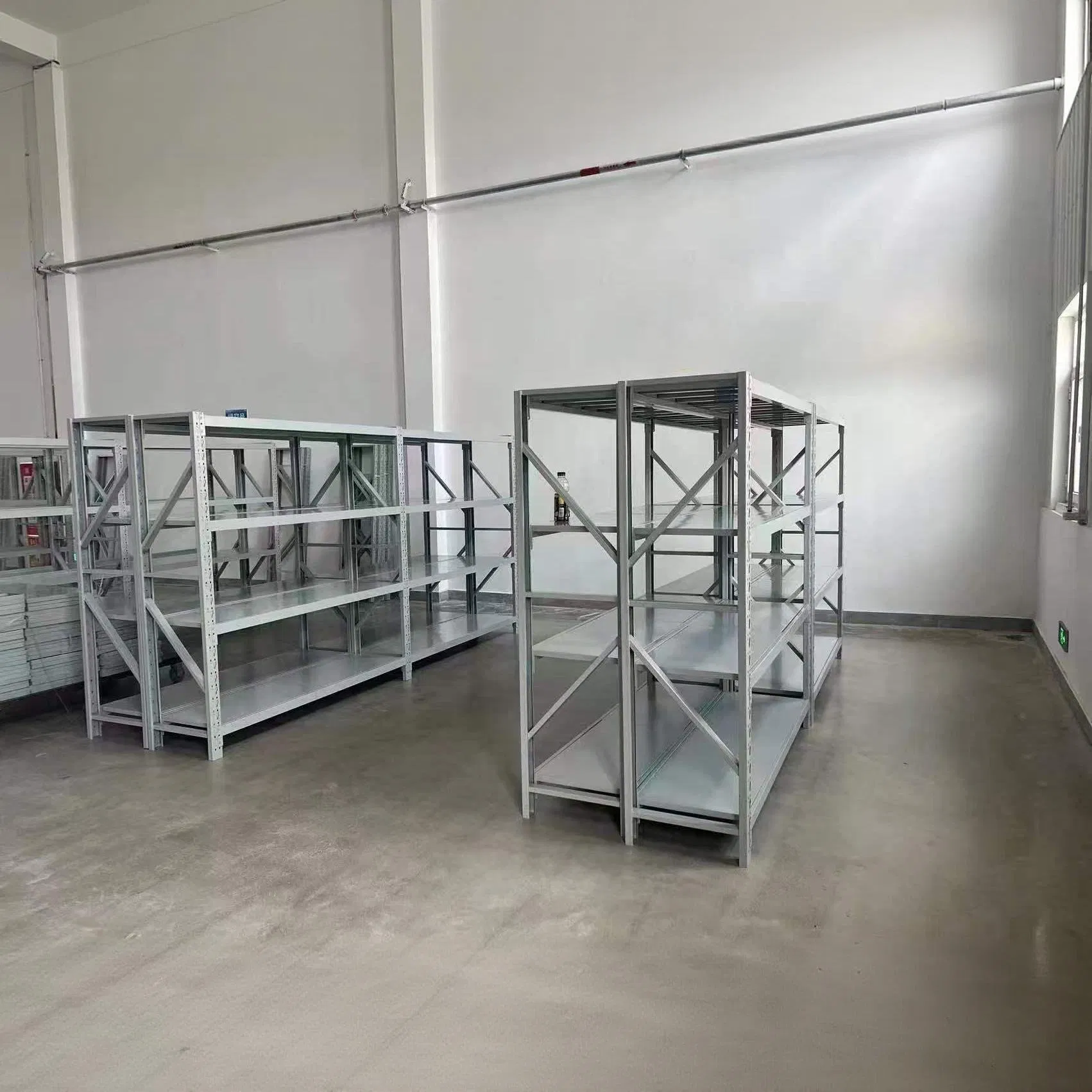 Selective Pallet Rack Made From Structural Steel for Bulk Warehouse Material Handling