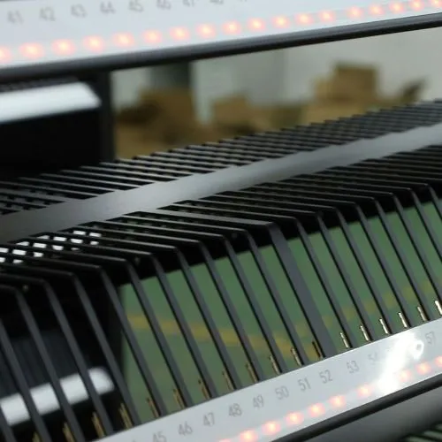 Electronic label lighting