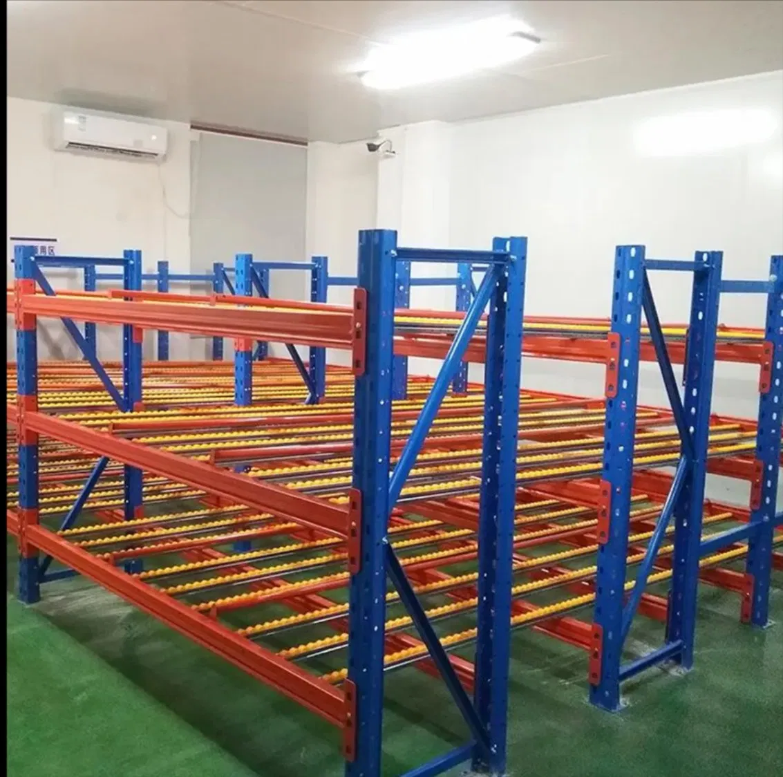 Heavy-Duty Gravity Flow Carton Rack for Warehouse Efficiency