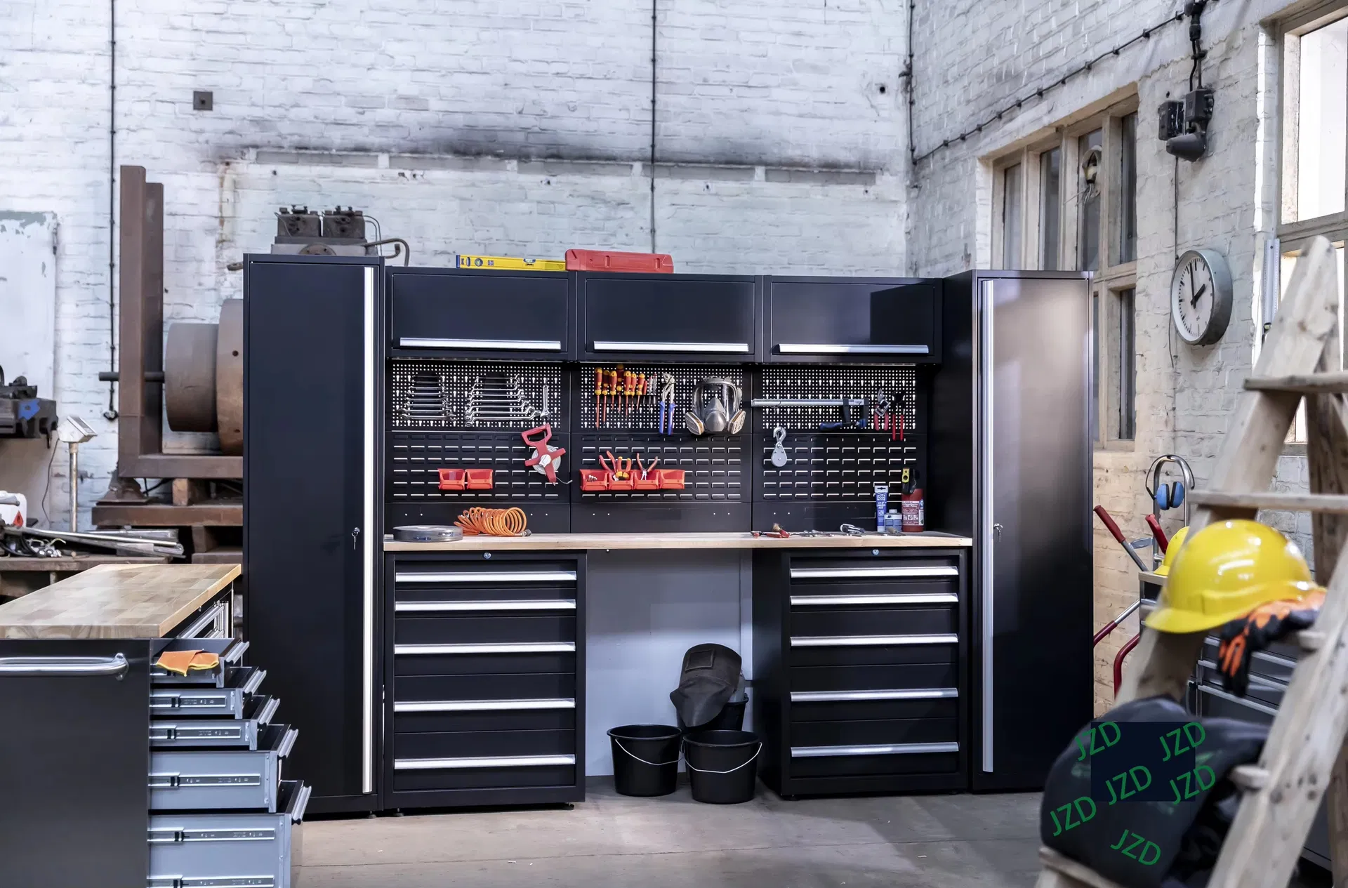 Lock & Secure Tool Cabinet